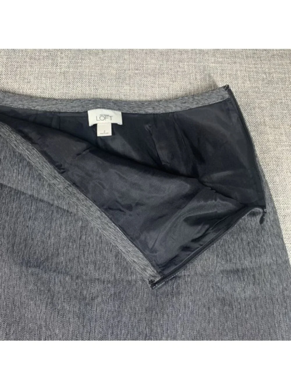 Ann Taylor Loft Skirt Women’s Size 2 Gray & Black Appliqué Career Dressy